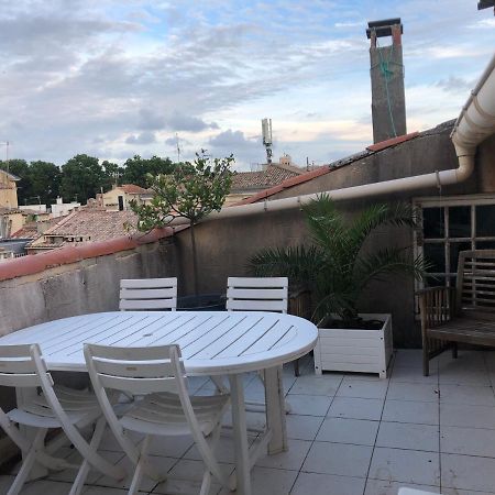 Terrasse tropézienne centre Nimes Exterior foto