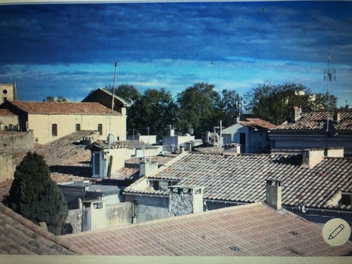 Terrasse tropézienne centre Nimes Exterior foto